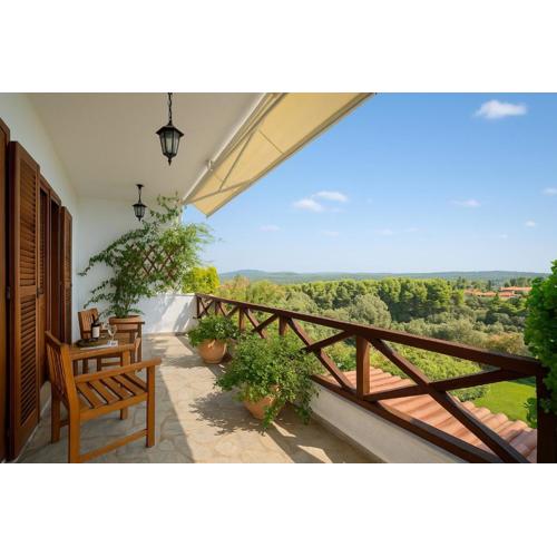 Elani Private Retreat - Villa Anna Garden Escape