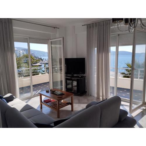 Elcon Seaside Apartment