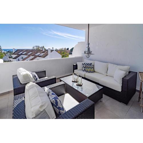 ELD1-Stunning 2 Bedroom Penthouse in Puerto Banus