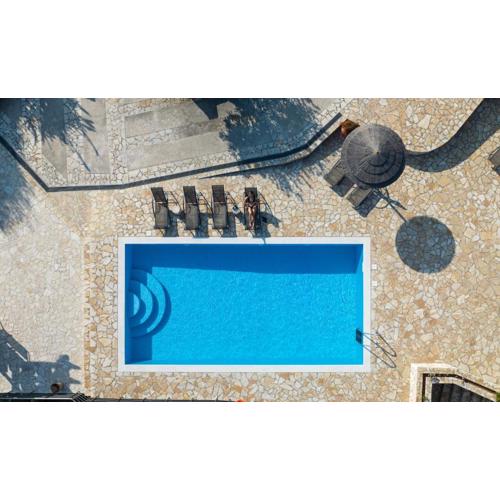 Electra Villa & Pool Studios