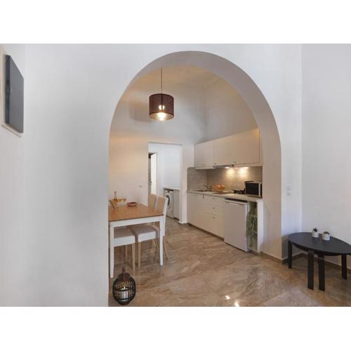 Elegant, affordable apartment with a fireplace