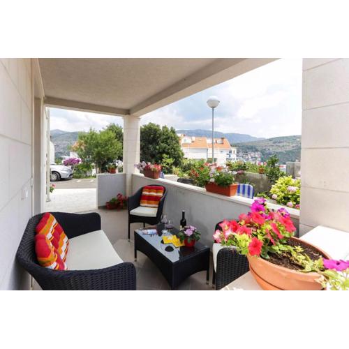Elegant Apartment in Dubrovnik with 40 m² Terrace
