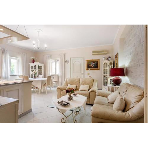 Elegant Historic House -10 min to the center -