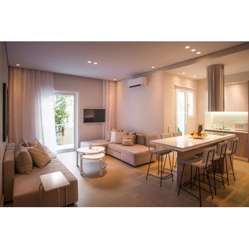 Elegant House Under Acropolis
