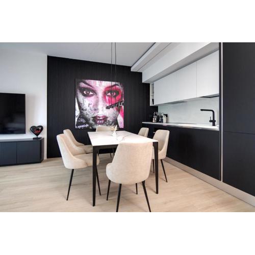 Elegant NEW luxe apartment with big terrace, smart check-in and secure parking