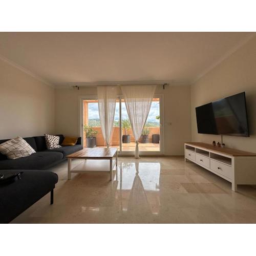 Elegant Penthouse - Panoramic Sea Views