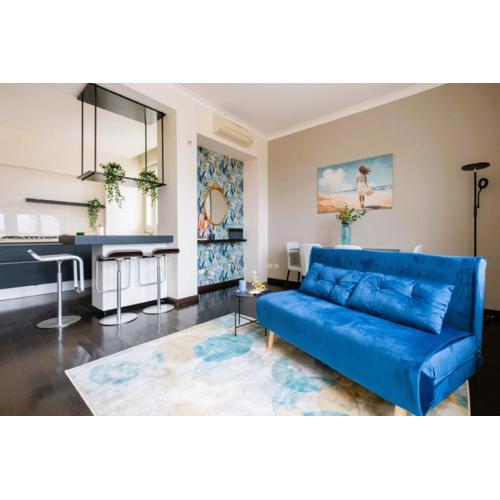 Elegant Penthouse With A View Of The Two Towers And Piazza Maggiore