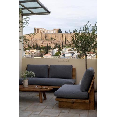Elegant Skyline Penthouse Acropolis View 3BR 2BA