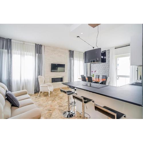 Elegant & Spacious - 30 min from Venice - King beds!