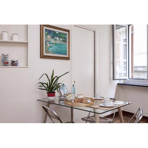 Elegant Studio in the City Center by Wonderful Italy