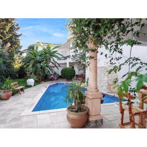 Elegant villa in Hammamet with year-round private pool