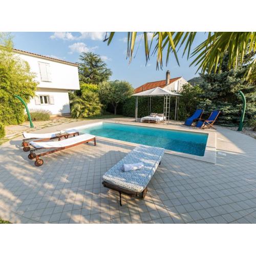 Elegant Villa Near Sea & Nature