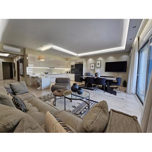 Elegant VIP Apartment - Athens Town