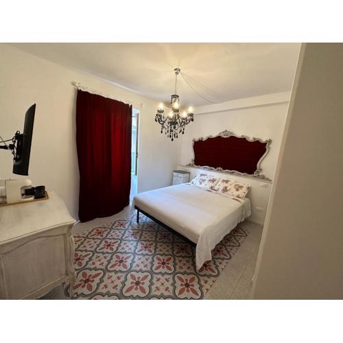 Elegante Stanza Rossa Mottino23