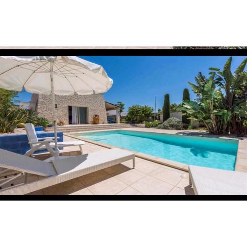 Elegante Villa con piscina privata