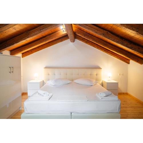 Elena Old Town Lovely Corfu Apartment 1