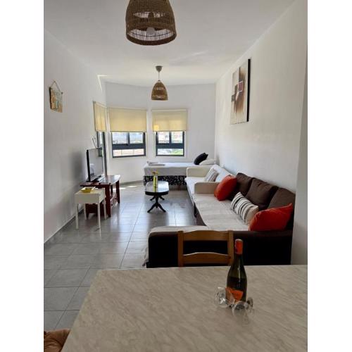 Elena One Bedroom Budget Apt - License no 06991