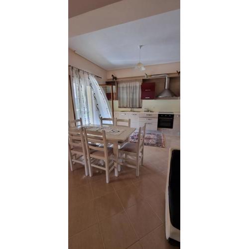Elenis Villa House