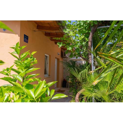 Eleonora Apartments