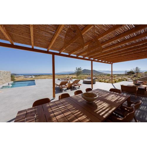 Elevated Villa with Panoramic Sea View