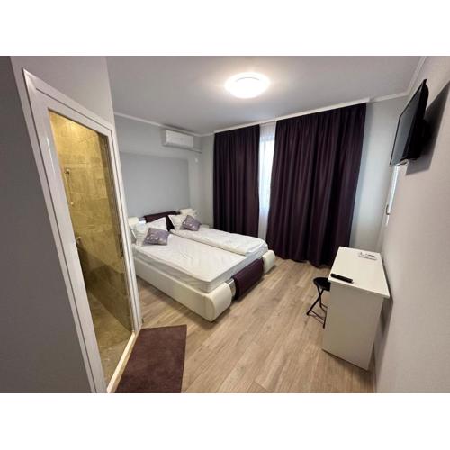 Elion House Room 4