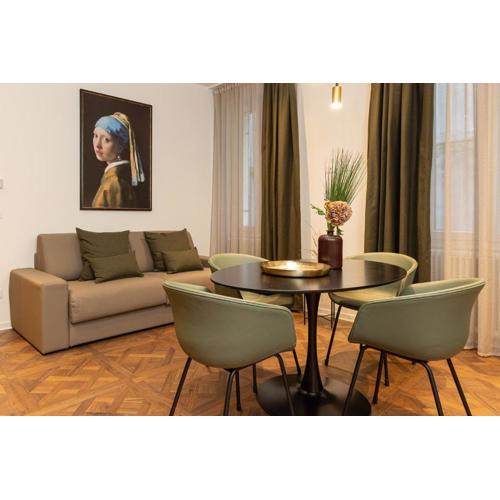 Elisabeth Luxury Home