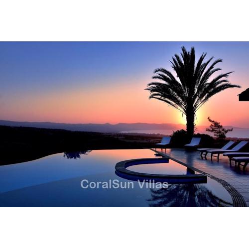 ELITE Amazing Villa with Heated Pool by Coral Sun Villas