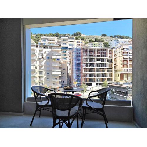 Eliza Apartment