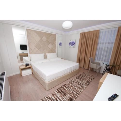 ELJOS HOTEL