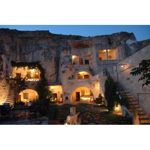 Elkep Evi Cave Hotel