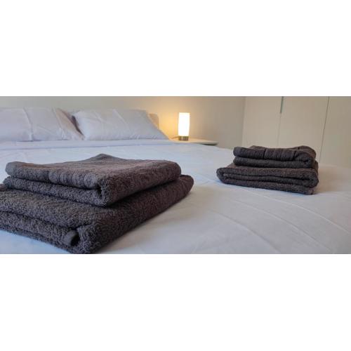 Ellas Modern Duplex City Center