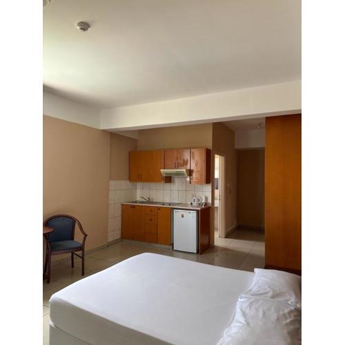 Ellis Hotel Apartments