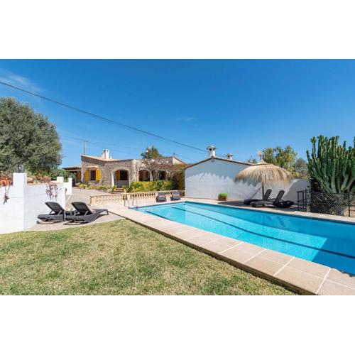 Els Gorgs by Sealand Villas
