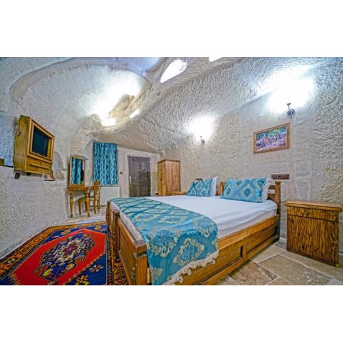 Elysee Cave House