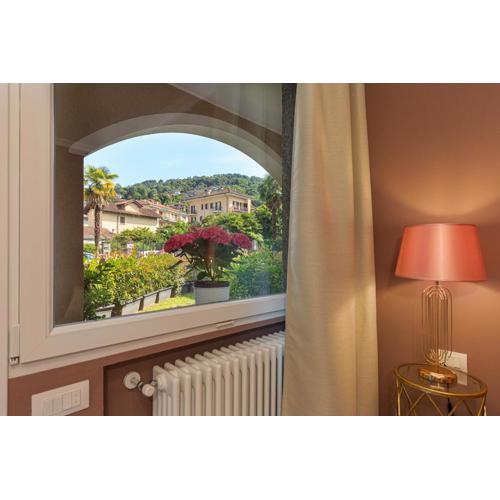 Emerald Suites