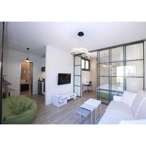 Emily in Athens - Central chic flat with terrace Syntagma E1