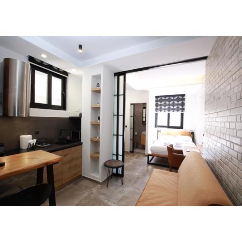 Emily in Athens - Central design awarded flat Syntagma E3