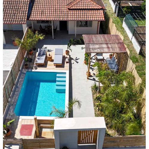 Emina Palms