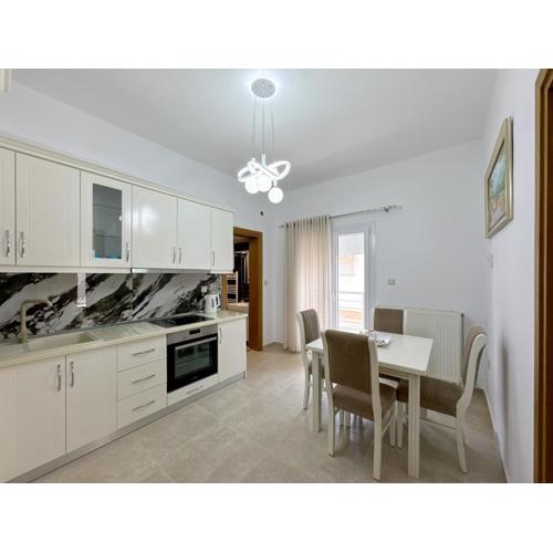 Empire Apartment 3