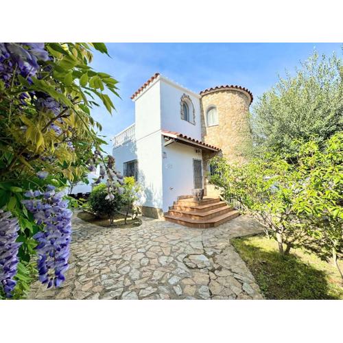 Empurialola -Encantadora Casa con jardin cerca del centro -142