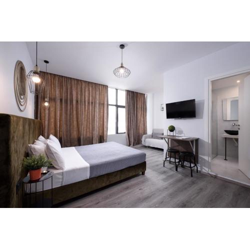 Enattica Monastiraki Living