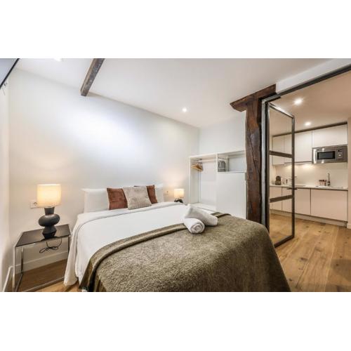 Encantador apartamento Plaza del Callao, Mid Term