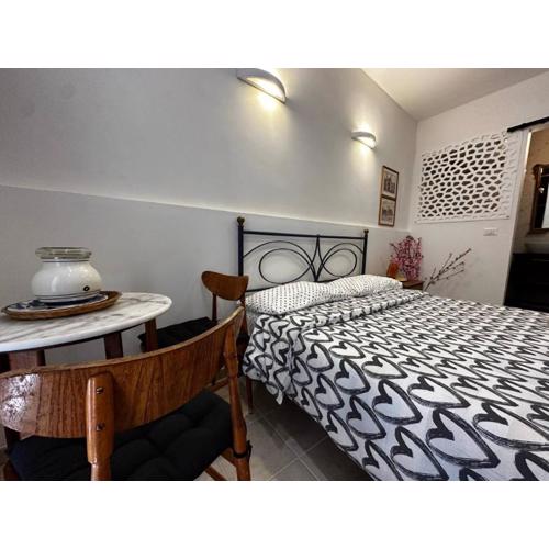 Enchanting room in Bari old town