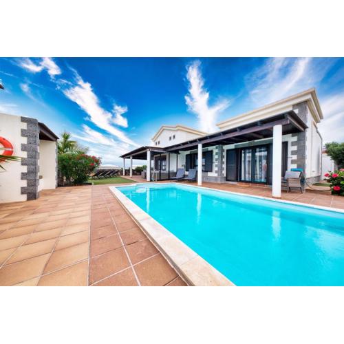 Endless Summer-sea views