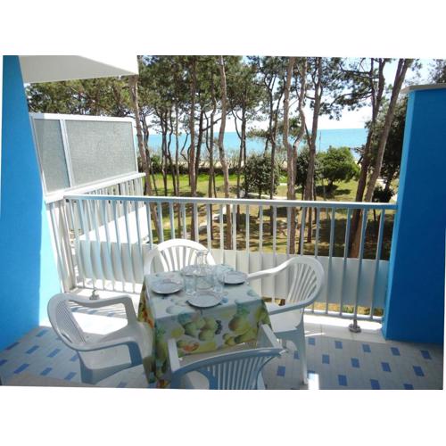 Enjoy a sea view terrace near the beach