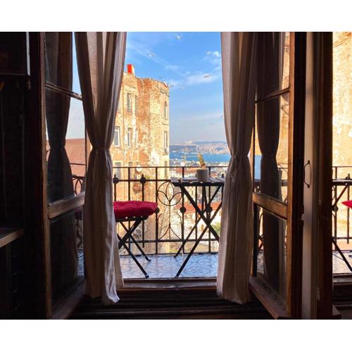 Entire Apartment with Amazing Seaview Terrace Near Galata Tower