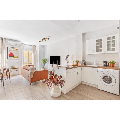 Epidemia & quite bedrooms by ELE Apartments