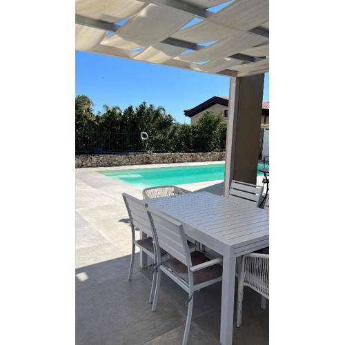 Epipoli Charming Villa and Pool