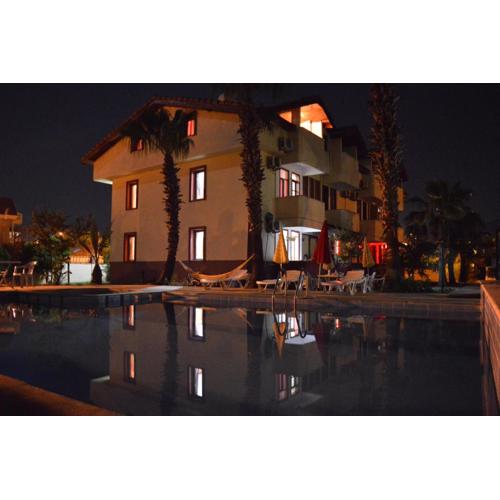 Erasmus Apart Hotel