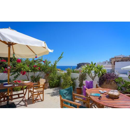 Erato Apartments